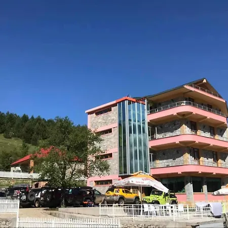 Lura Hotel
