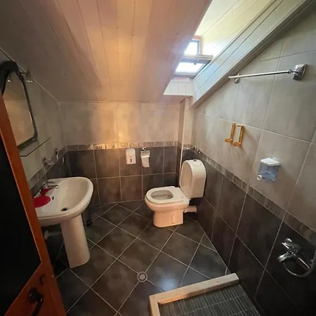 Lura Hotel Fushe-Lure