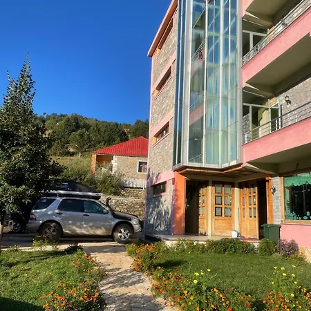 Lura Hotel