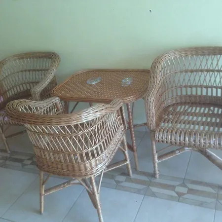 Lura Hotel *