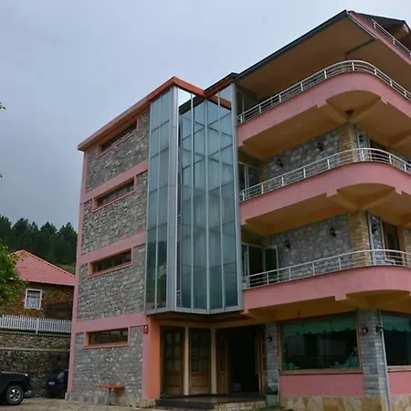Szálloda Lura Fushe-Lure