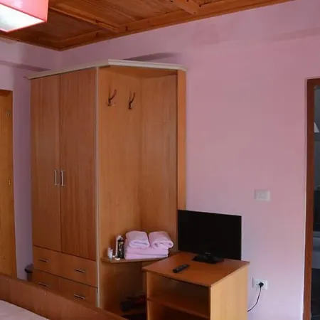 Lura Hotel Fushe-Lure