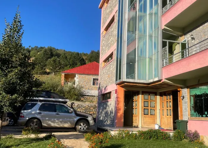 Lura Hotel