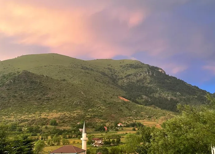 מלון Lura Fushe-Lure
