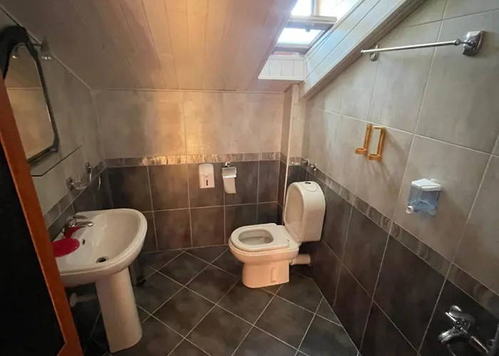 Lura Hotel Fushe-Lure